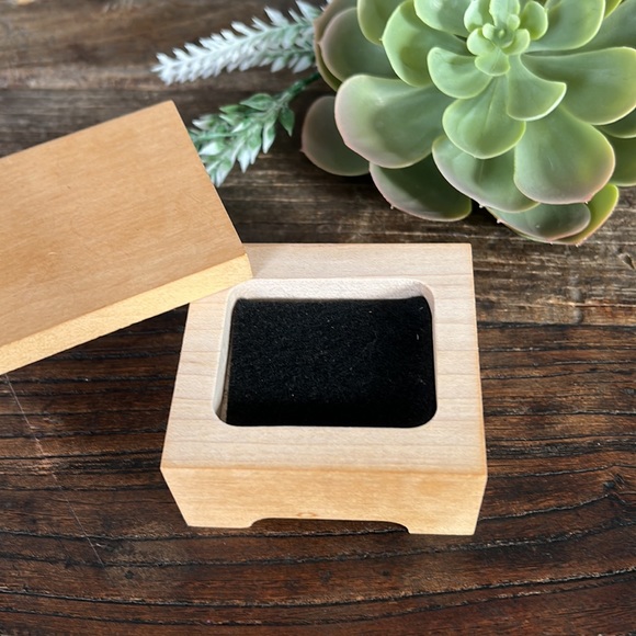 🎁 4/$25 - HANDMADE wooden music box - plays white Christmas - NEW - Picture 10 of 10